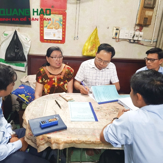 Ký hợp đồng xây mới nhà Cô Hoa ở Quận Bình Thạnh