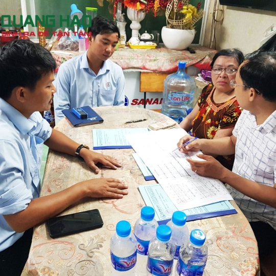 Ký hợp đồng xây mới nhà Cô Hoa ở Quận Bình Thạnh