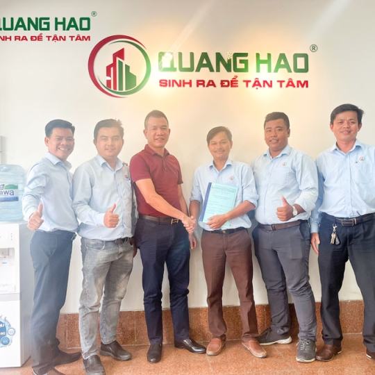 KÝ KẾT HỢP ĐỒNG XÂY DỰNG NHÀ ANH ĐẠT QUẬN 2