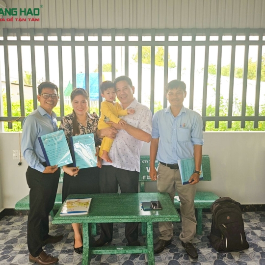 KÝ KẾT HỢP ĐỒNG XÂY DỰNG NHÀ CHỊ TÂM TẠI LONG AN