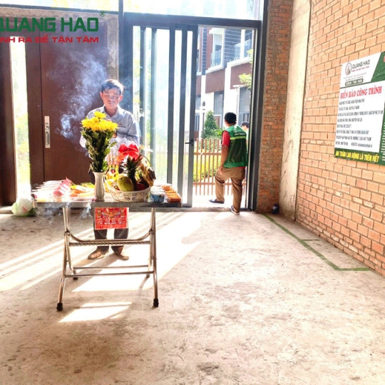 KÝ KẾT HỢP ĐỒNG XÂY DỰNG VÀ KHỞI CÔNG NHÀ ANH DANH