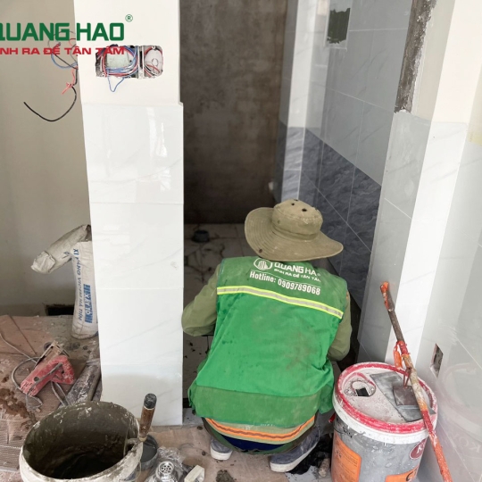 THI CÔNG HOÀN THIỆN NHÀ ANH CHUYÊN QUẬN 3