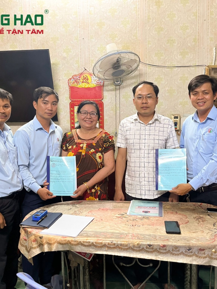 Ký hợp đồng xây mới nhà Cô Hoa ở Quận Bình Thạnh