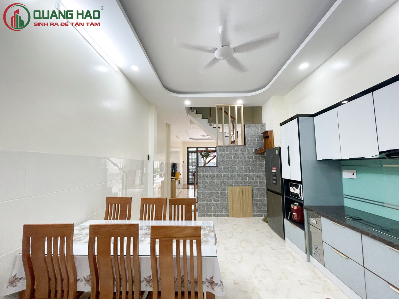 Nghiệm thu phòng bếp của công trình nhà ở 5 tầng 
