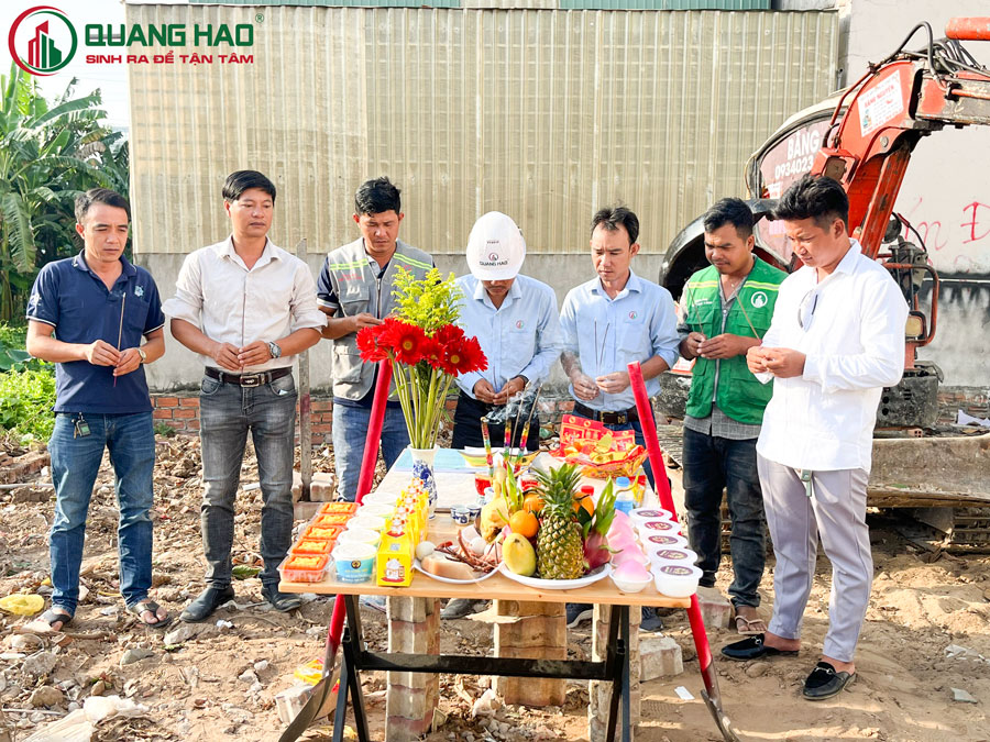 Cúng khởi công nhà cô Phượng