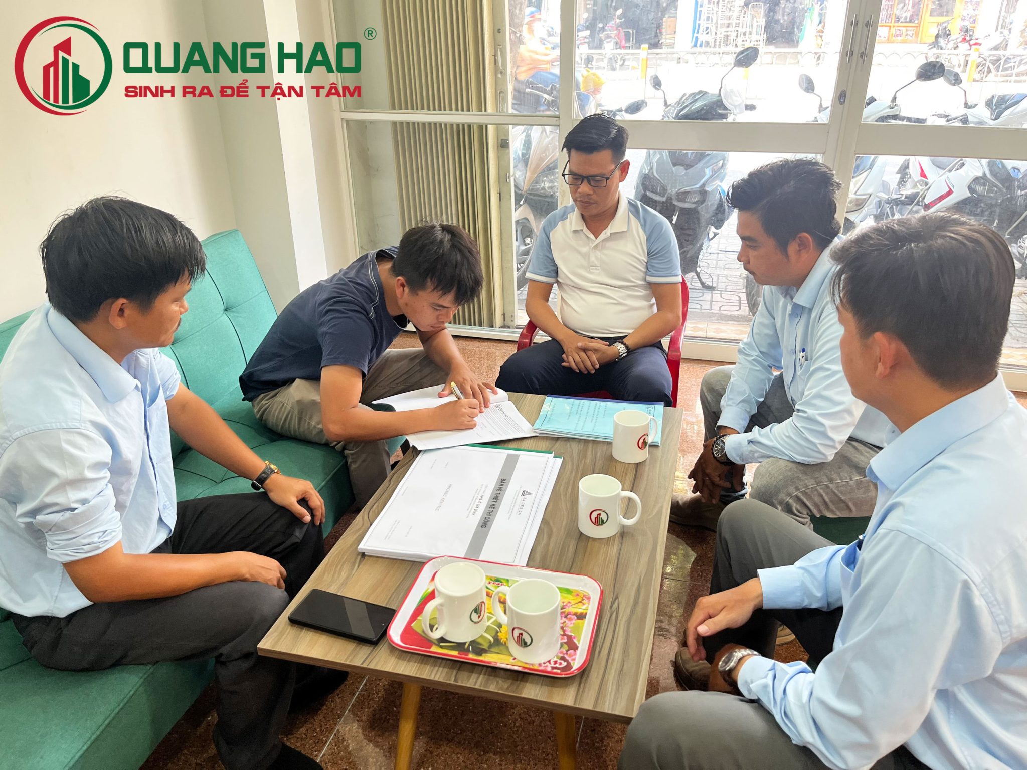 Xây Dựng Quang Hào ký hợp đồng xây mới nhà ở Anh Vũ Quận Bình Thạnh
