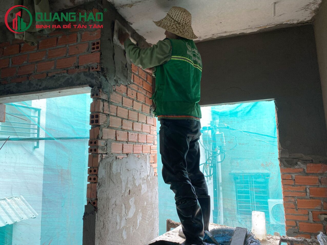 Thi công tô tường nhà Anh Chuyên Quận 3