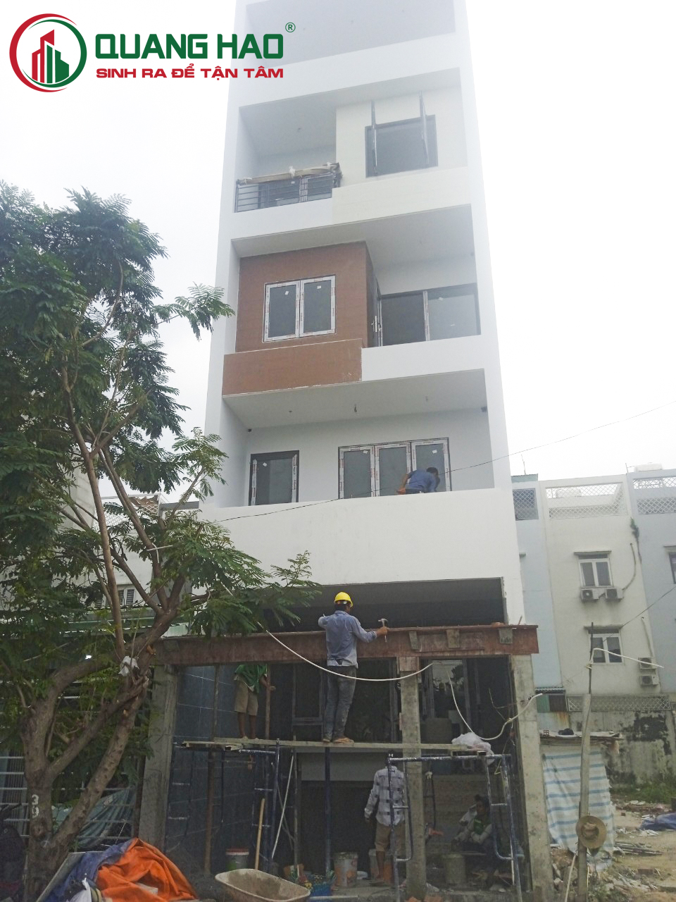 Thi công hoàn thiện ngôi nhà